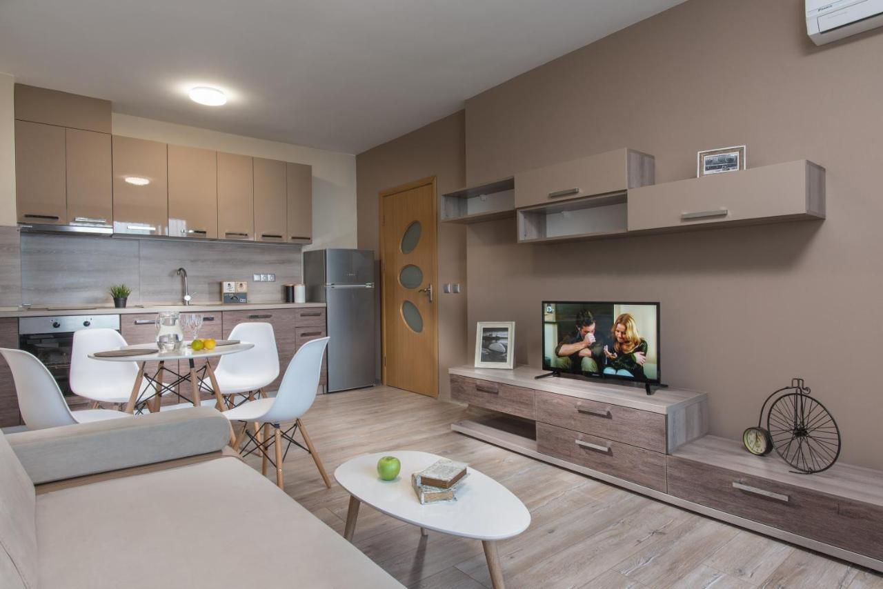 Miraggio Holiday Apartments Pomorie Buitenkant foto
